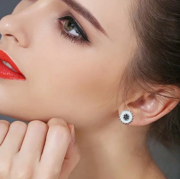 Sterling Silver Black Spinel & Baguette Studs - Picture 8 of 8